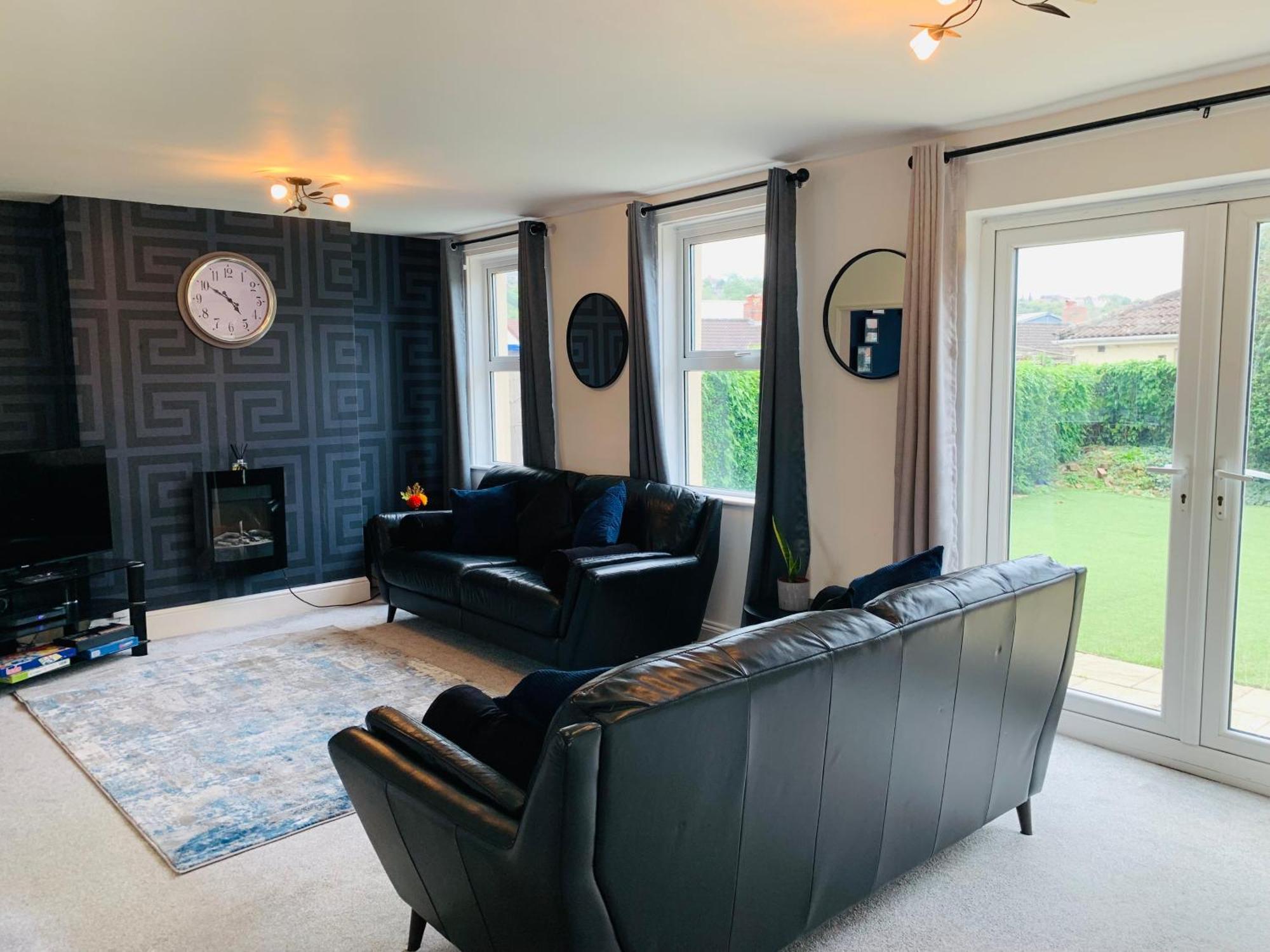 Chic 5 Bedroom House With Private Parking & Garden Bristol Eksteriør billede