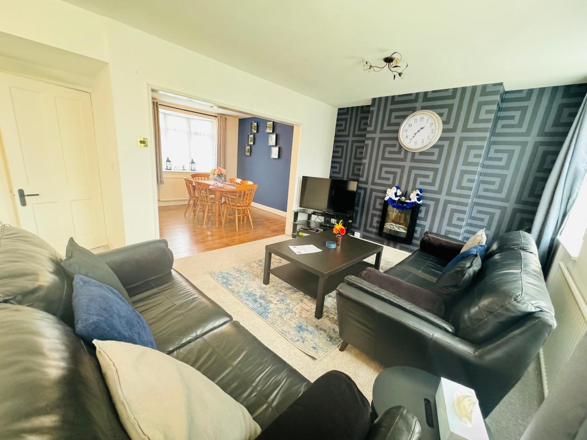 Chic 5 Bedroom House With Private Parking & Garden Bristol Eksteriør billede